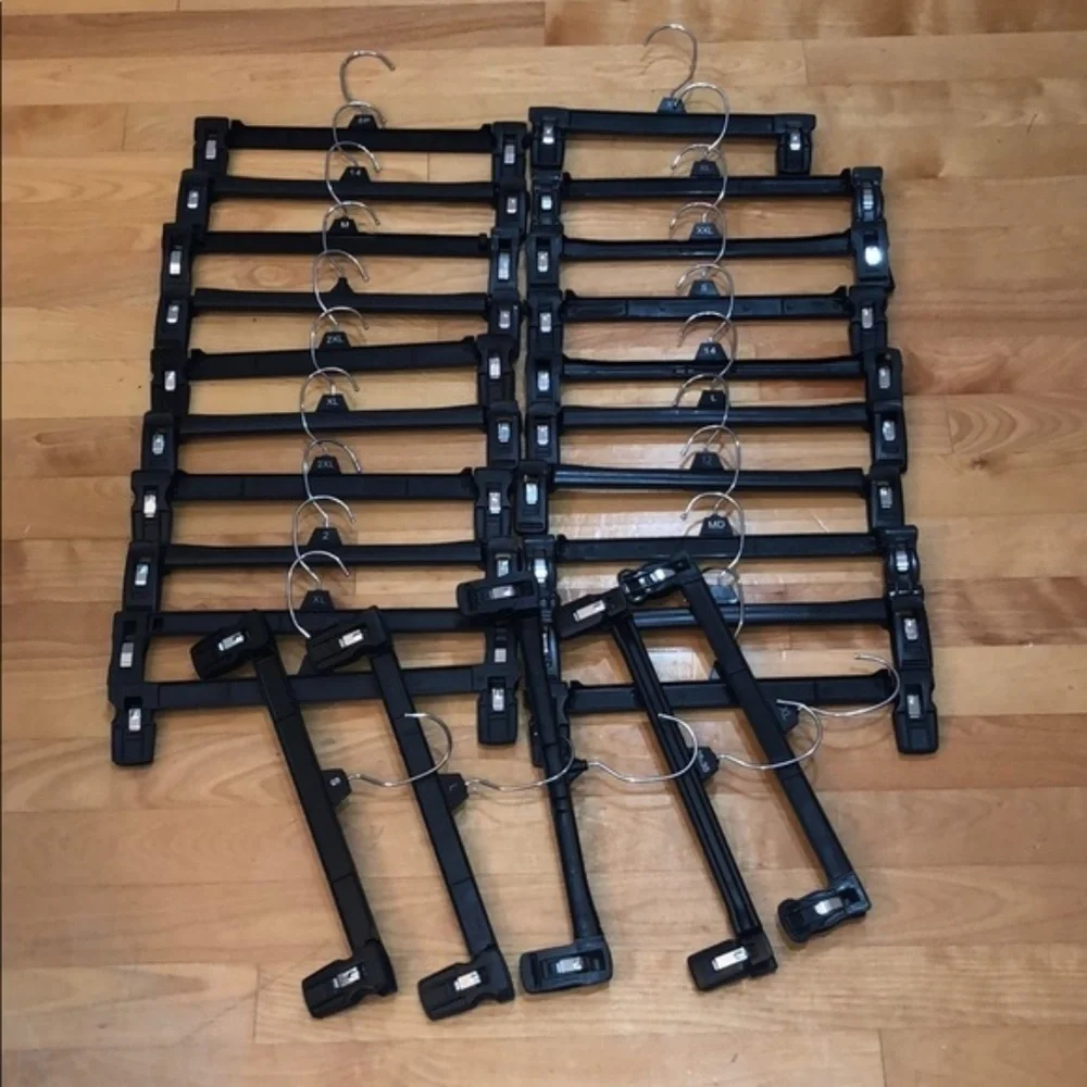 Black Heavy Duty Plastic Top & Bottom Hangers 50pk